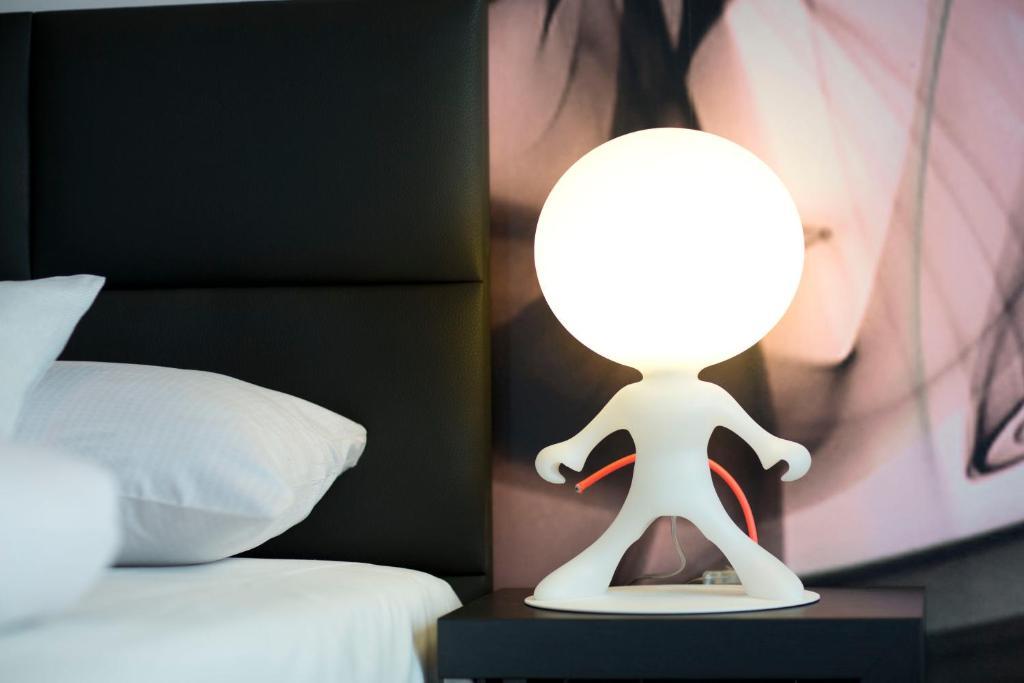 Euronova Arthotel โคโลญ ภายนอก รูปภาพ