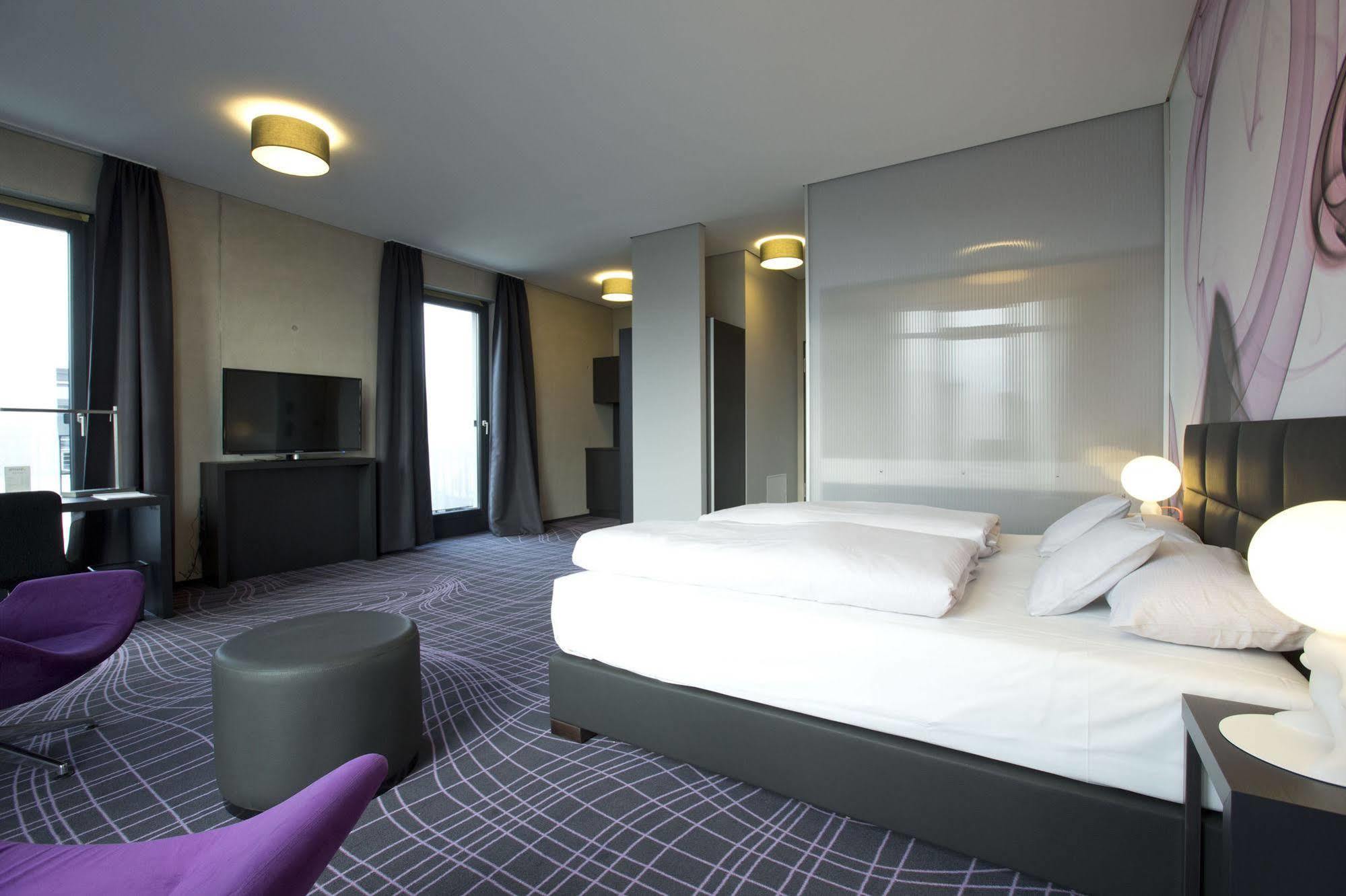 Euronova Arthotel โคโลญ ภายนอก รูปภาพ